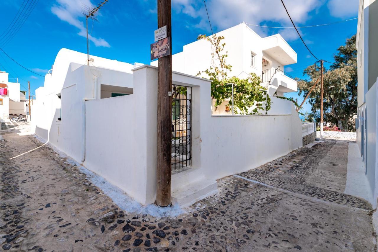 Authentic Santorinian Home Experience Фіра Екстер'єр фото