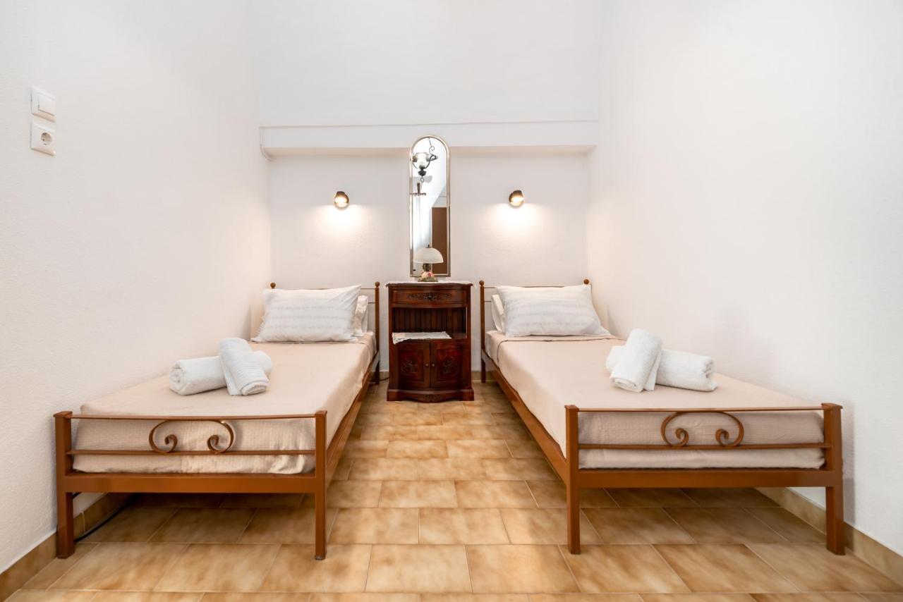 Authentic Santorinian Home Experience Фіра Екстер'єр фото